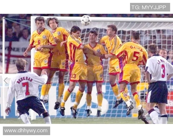 足球世界杯历史小组赛盘点那些令人震惊的意外爆冷经典时刻