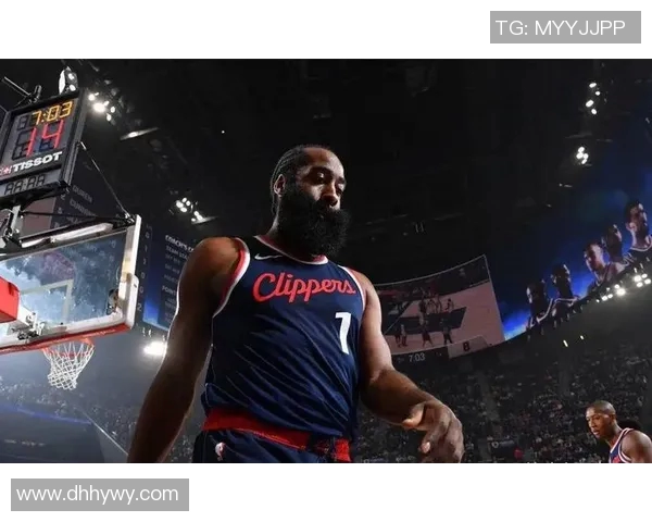 哈登今日状态爆棚独揽全场焦点最佳球员实至名归 哈登今日状态爆棚独揽全场焦点最佳球员实至名归