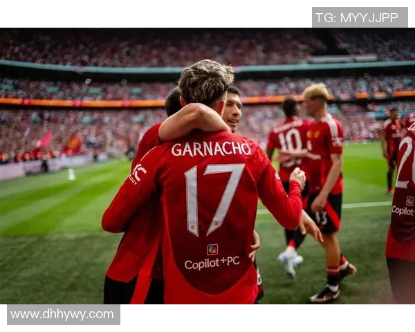 2025赛季MVP争夺战谁将脱颖而出从球员表现深度分析